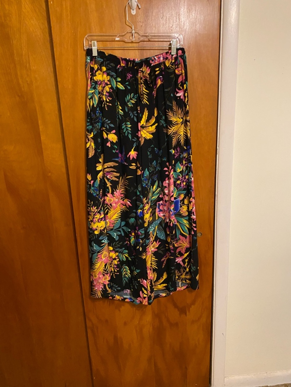 Cynthia Rowley Black Multi-color Flowy Wide-Leg Pants with Tropical Floral Print